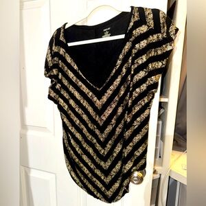 Jennifer Lopez Black and Gold Metallic cap sleeve top Sz XL